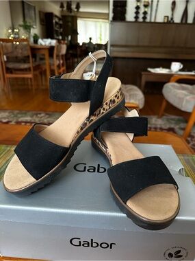 ✨ BRAND NEW IN BOX ✨ Gabor Black Suede Wedge Sandals with Leopard Detail SIZE 9🐆